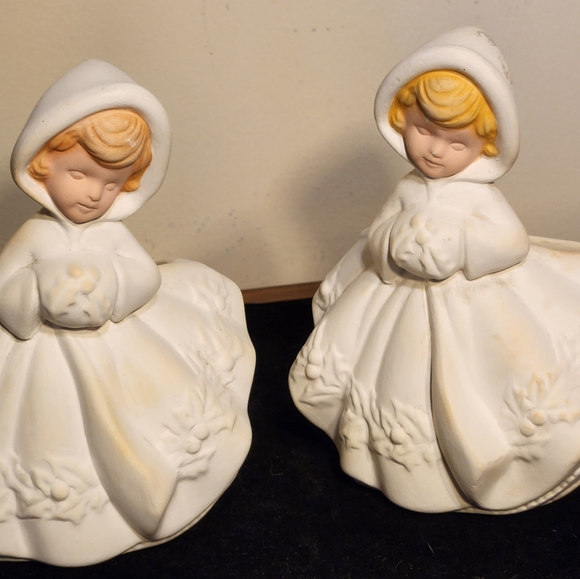Vintage Diy Unpainted Ceramic Bisque Winter Christmas Caroler Lady Planter - Picture 12 of 16